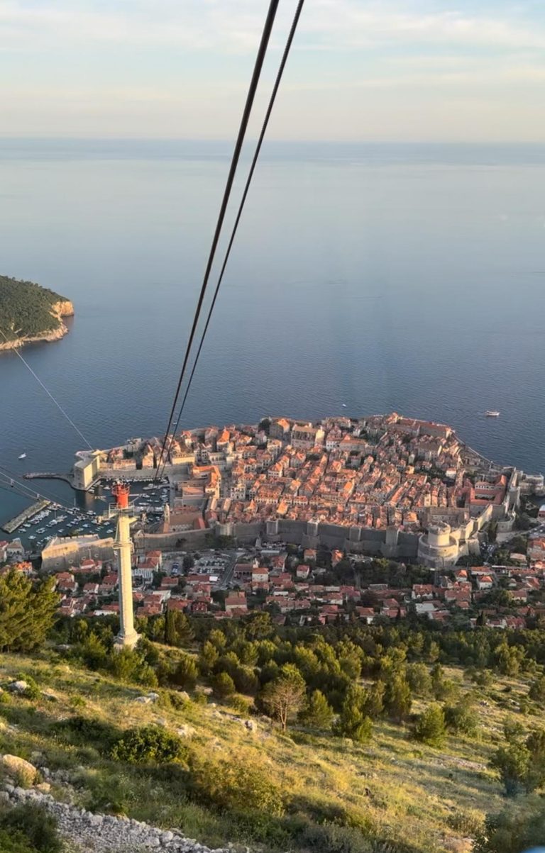 Blick von der Gondel über der Stadt,auf Dubrovnik Grad